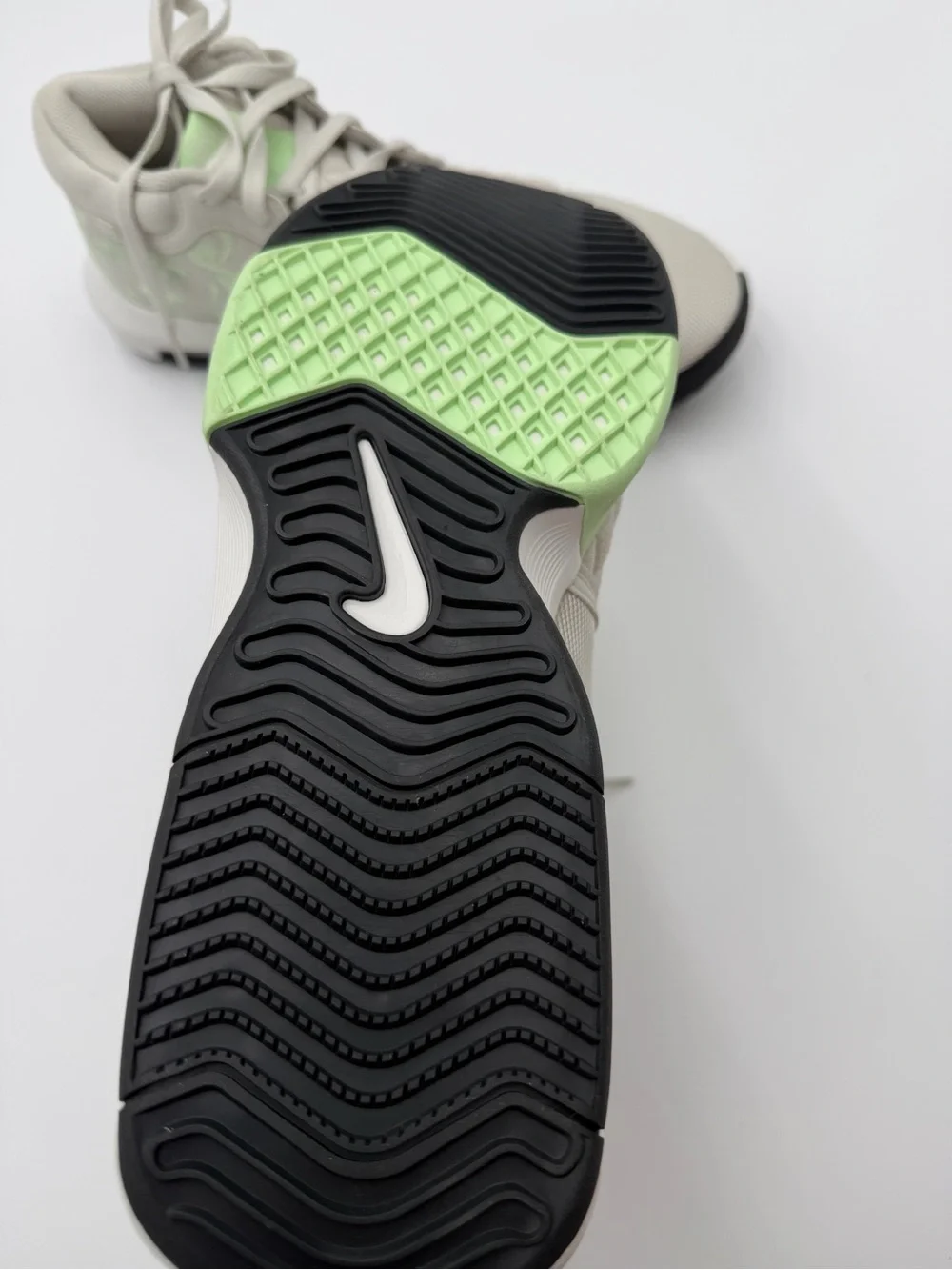 NWT Nike LeBron Witness 8 Sz 12 Men’s
